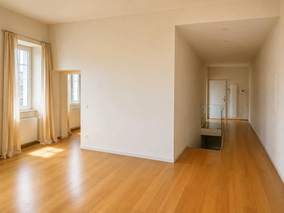 Elegant duplex with panoramic lake view