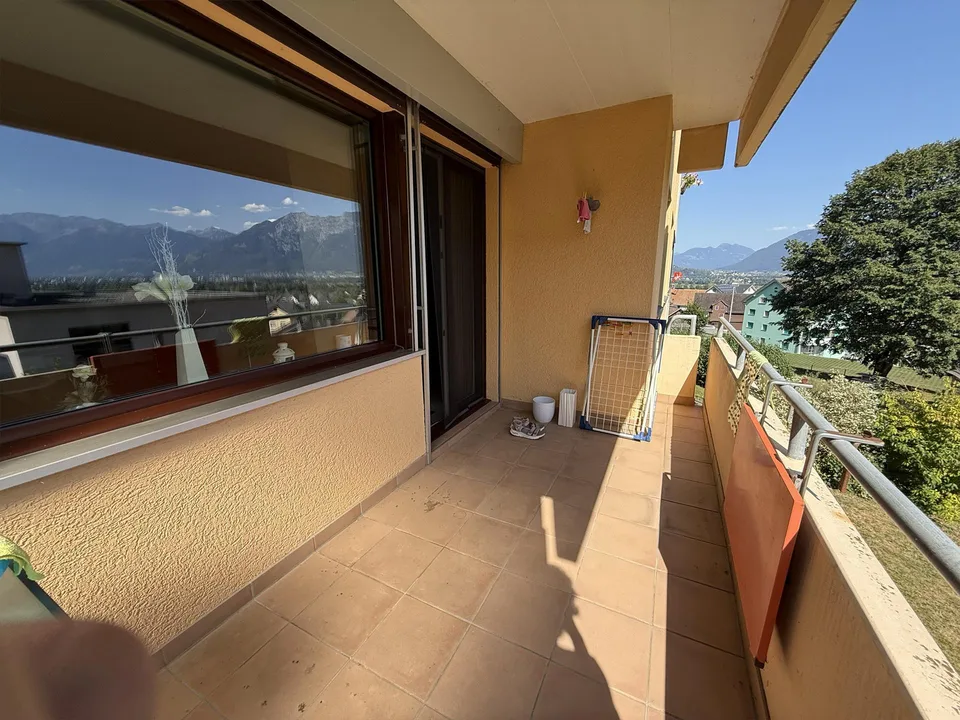 3.5 Zimmerwohnung mit schöner Aussicht