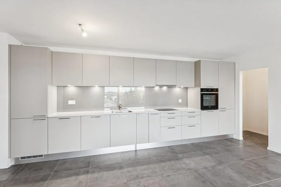 Einzigartige Gelegenheit! Wunderschönes renoviertes Apartment in der Nähe aller Annehmlichkeiten!