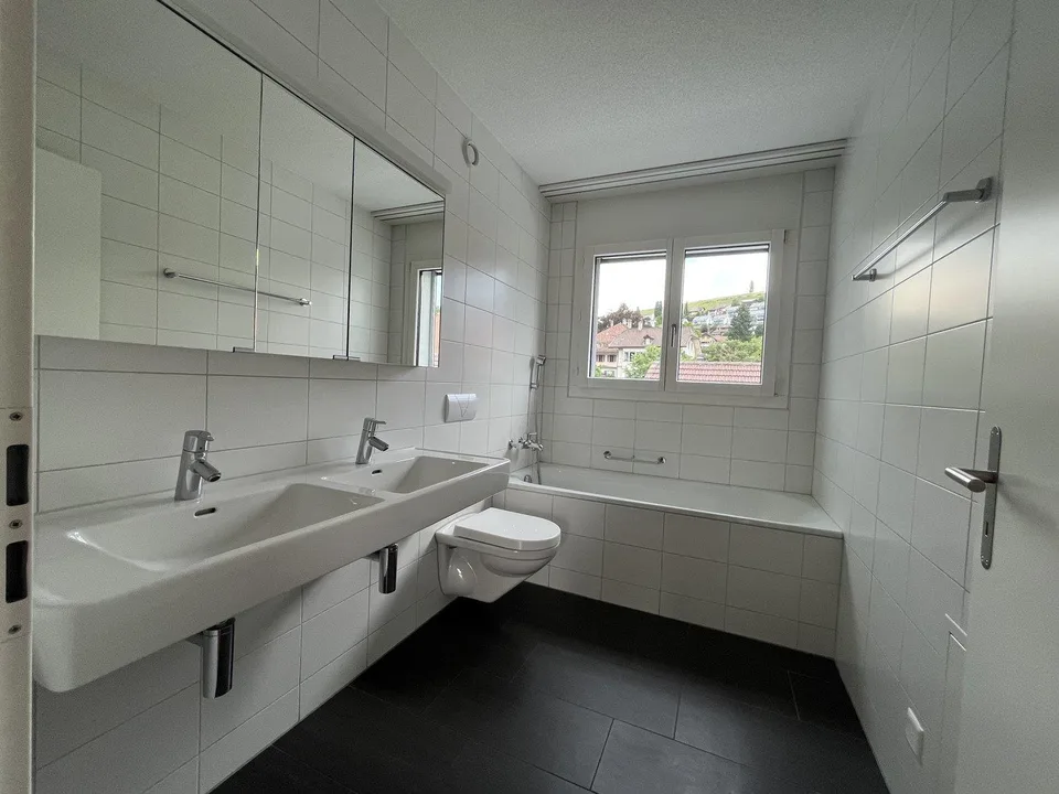 Moderne 5.5-Zimmer-Attika-Wohnung in Grosshöchstetten zu vermieten