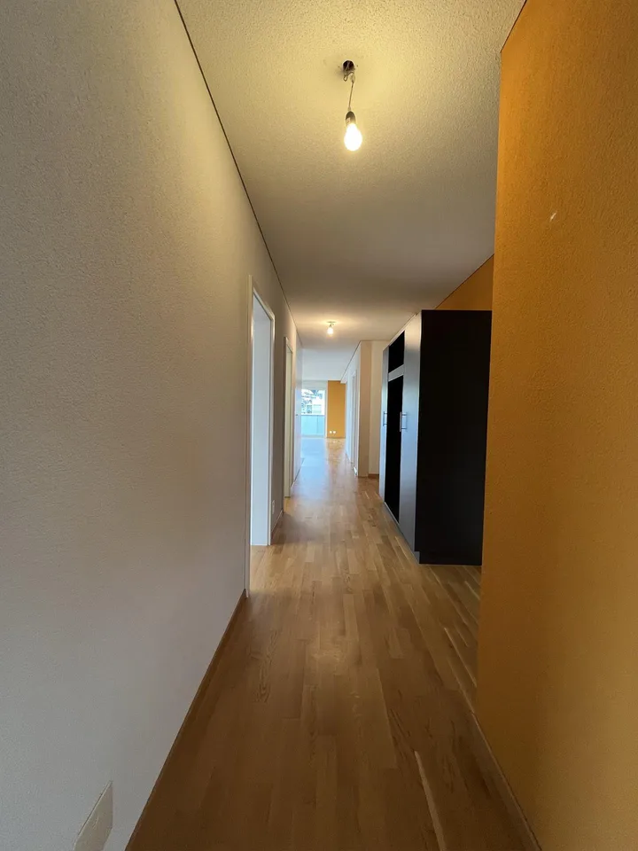 Moderne 5.5-Zimmer-Attika-Wohnung in Grosshöchstetten zu vermieten