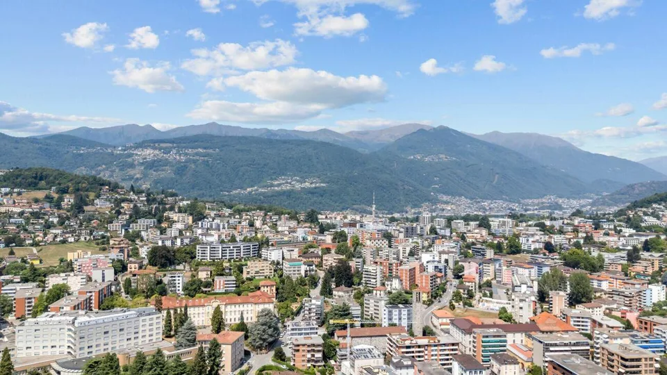 Lugano - Villa d'epoca protetta con parco privato Kopie