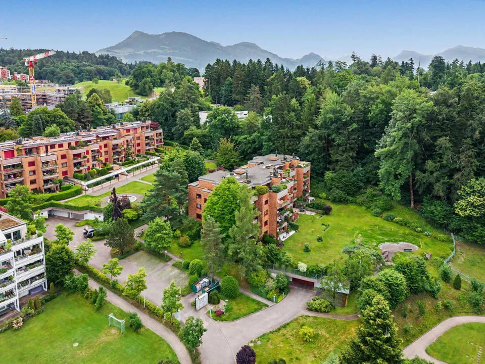 3.5 room condominium in Lucerne - green area with lake proximity, balcony &