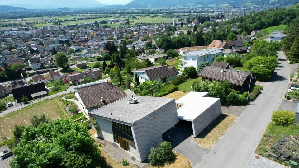 Building land with existing property in a top location with a dream view