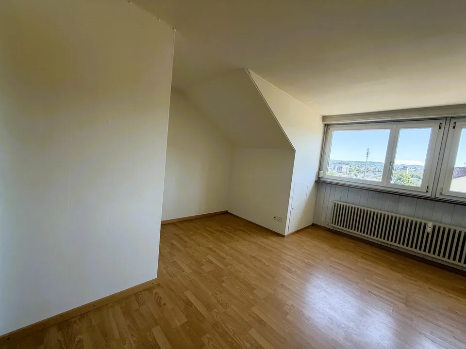Gemütliche Mansarde im Dachgeschoss in Liestal