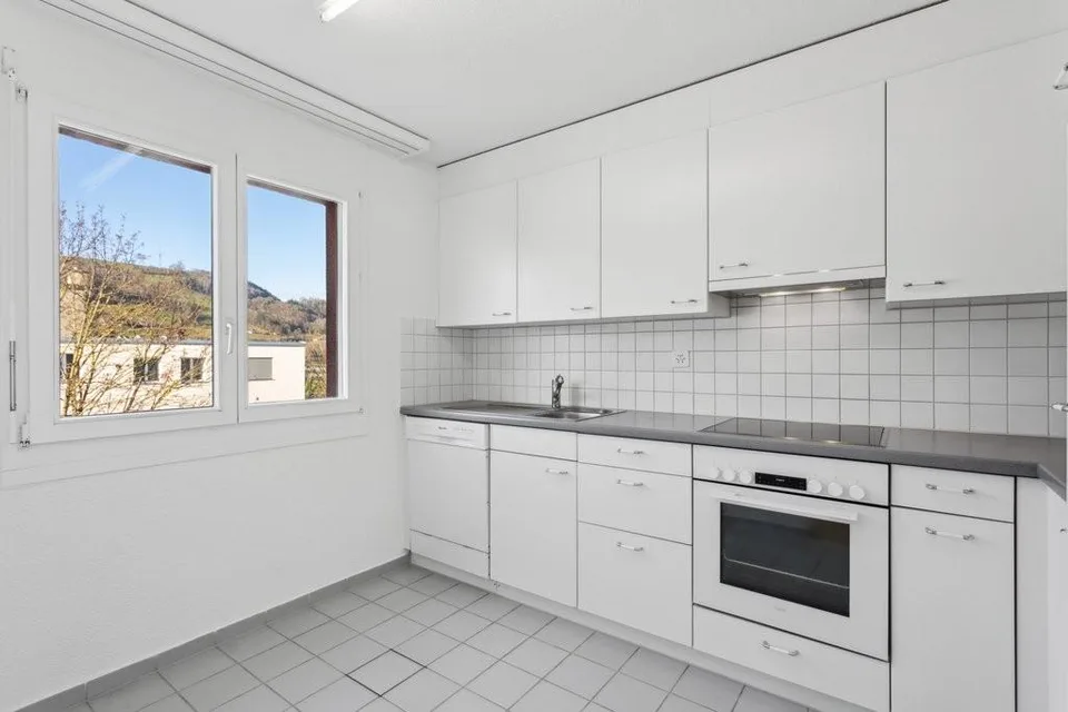 Spacious apartment with a view of the green
