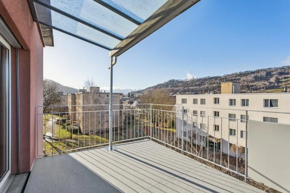 Spacious apartment with a view of the green