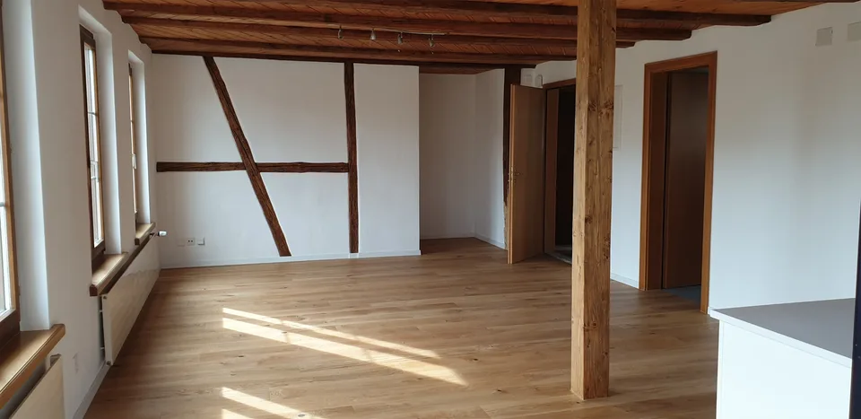 Grosse 2.5 Zimmerwohnung