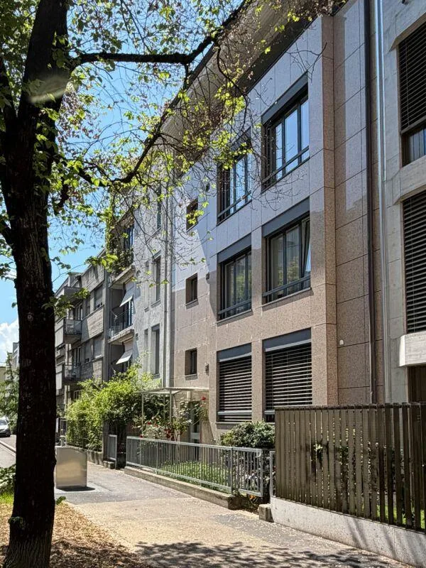 Mehrfamilienhaus mit 3 Wohnungen im zentralen Bachletten-Quartier