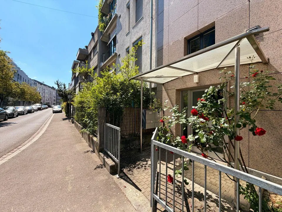 Mehrfamilienhaus mit 3 Wohnungen im zentralen Bachletten-Quartier