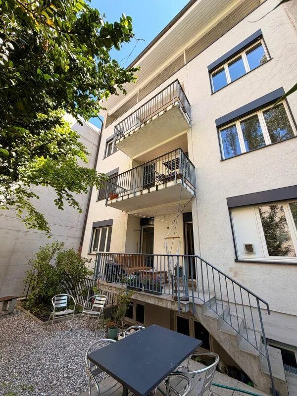 Mehrfamilienhaus mit 3 Wohnungen im zentralen Bachletten-Quartier