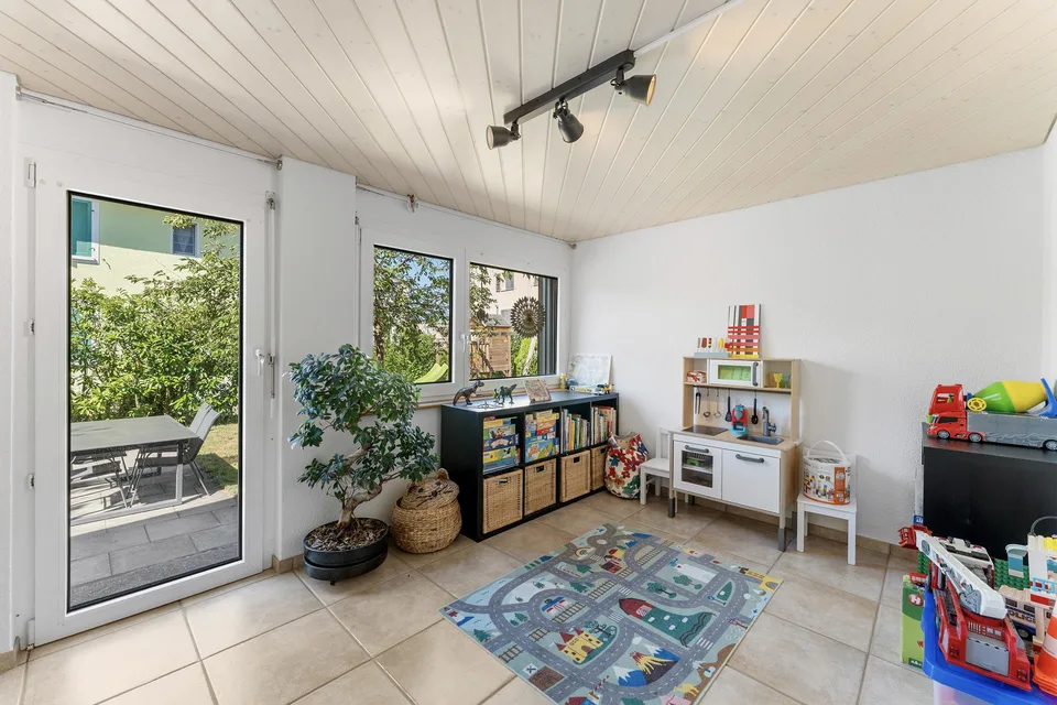 7½-Zimmer-Einfamilienhaus mit viel Platz an zentraler Lage in Busswil