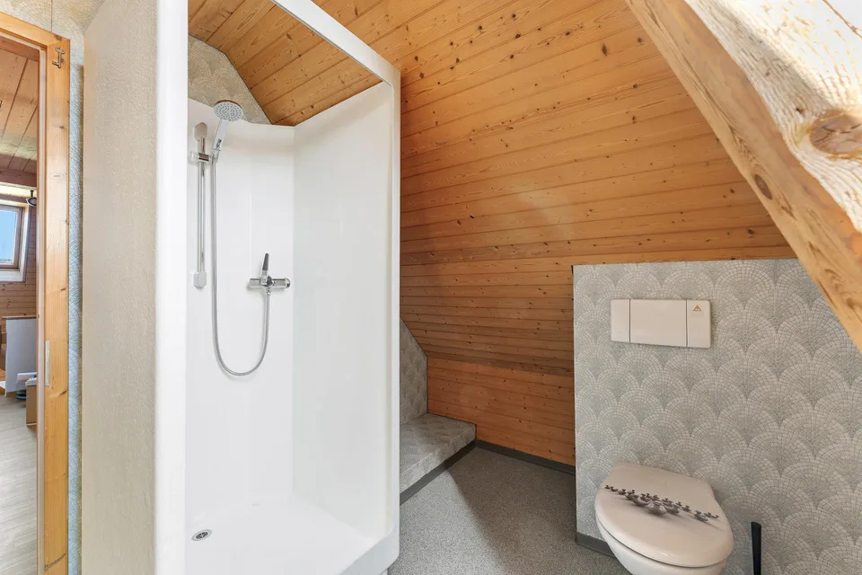 7½-Zimmer-Einfamilienhaus mit viel Platz an zentraler Lage in Busswil