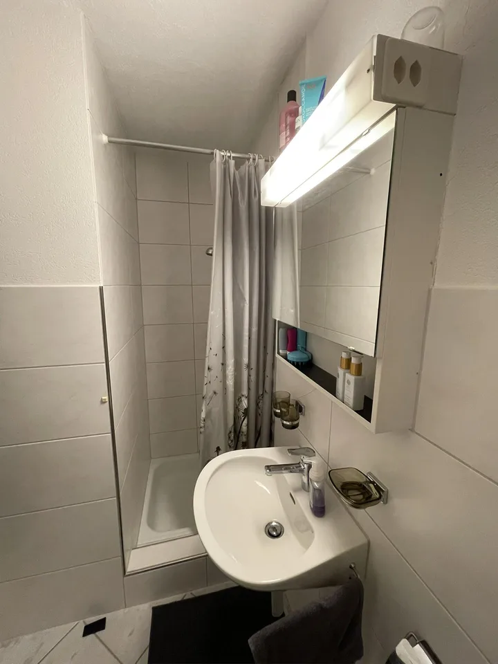 4½ Zimmer-Erdgeschoss-Wohnung mit angrenzender Grünfläche
