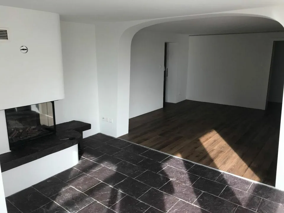 Ruhige Hanglage im Weinberg: Exklusive 4-Zimmer-Wohnung mit grosszü...
