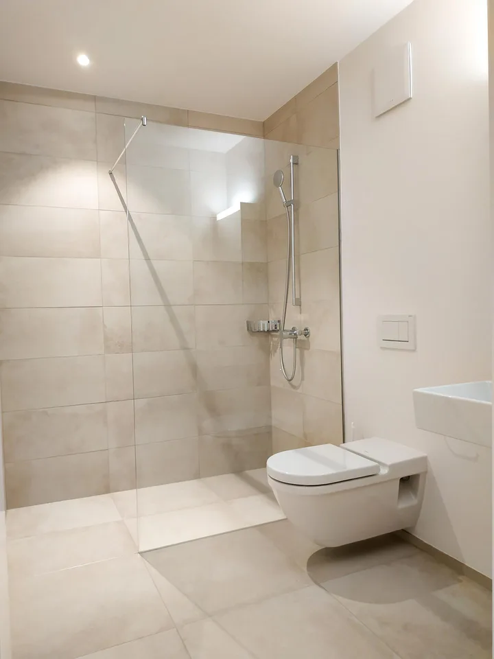Appartement de 3,5 pièces tout à fait moderne et adapté à l'âge