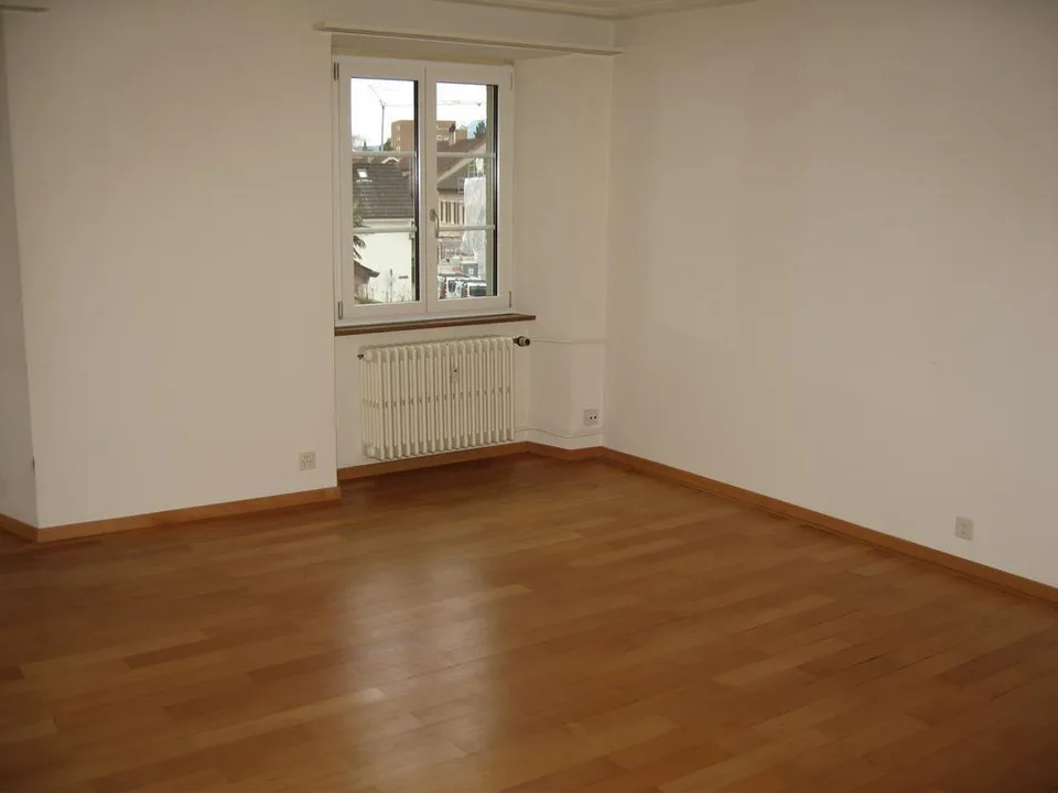 Appartement familial avec balcon à louer