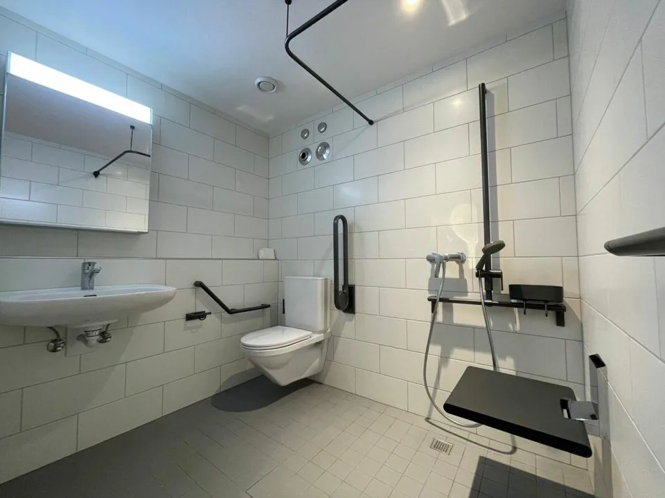 Appartamento per anziani: Appartamento 2 camere senza barriere architettoniche all'8° piano vicino al Centro di salute di Brugg
