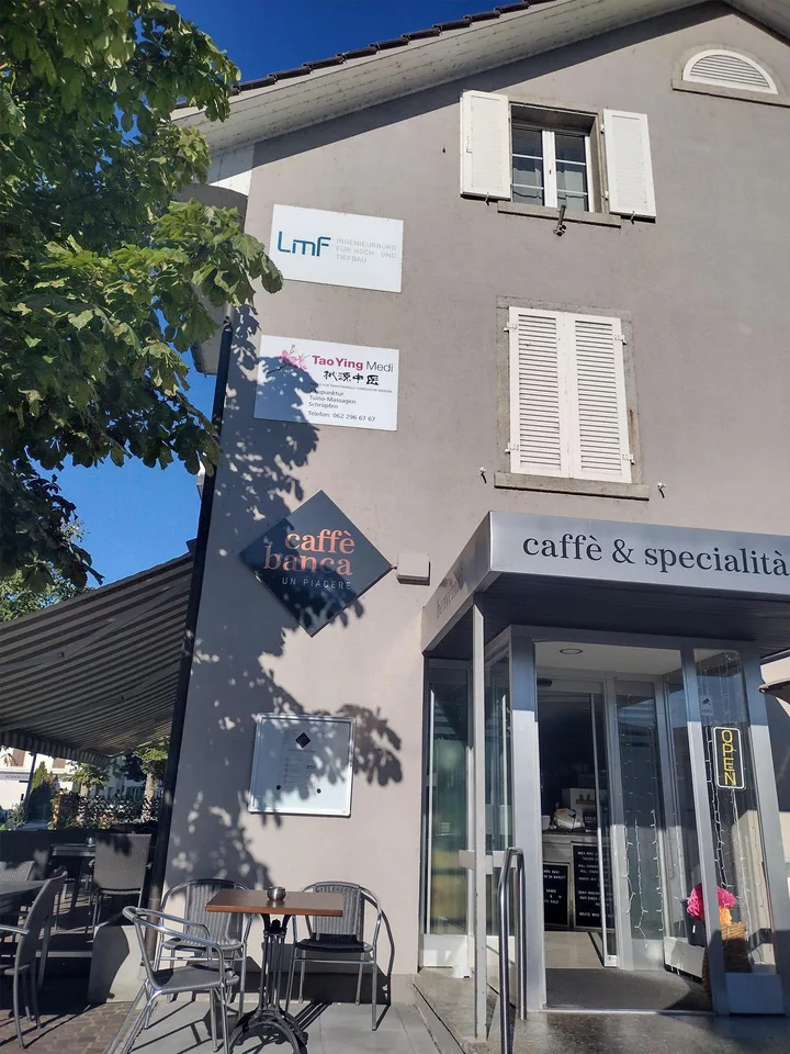 Renoviertes Wohn- und Geschäftsobjekt an zentraler Lage