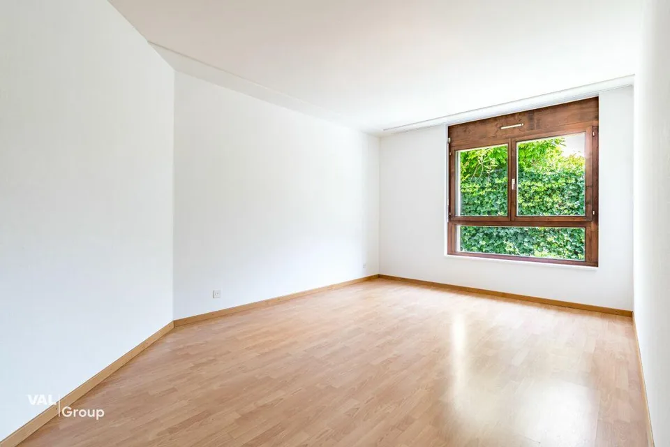 Agréable, avec bel espace jardin, à deux pas de la capitale