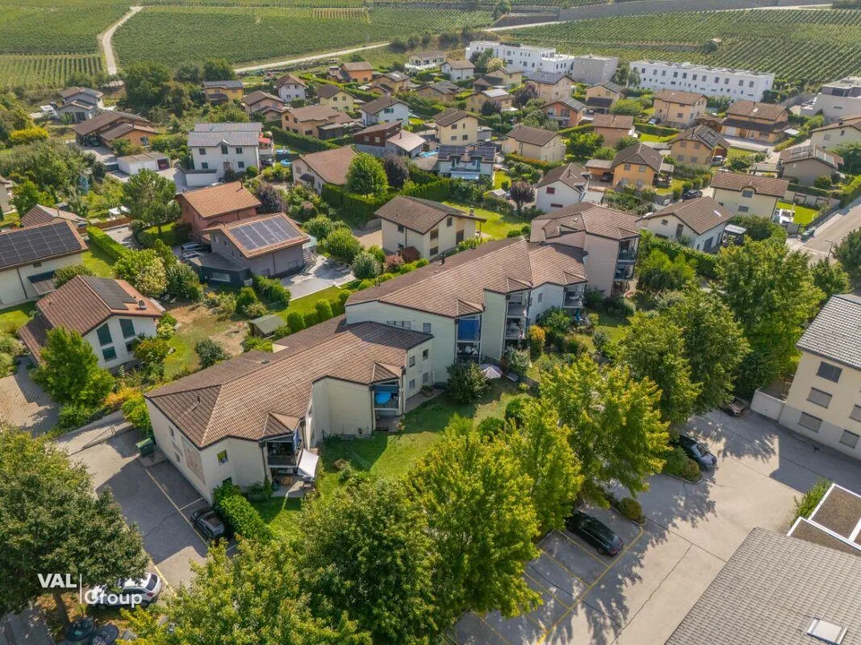 Agréable, avec bel espace jardin, à deux pas de la capitale