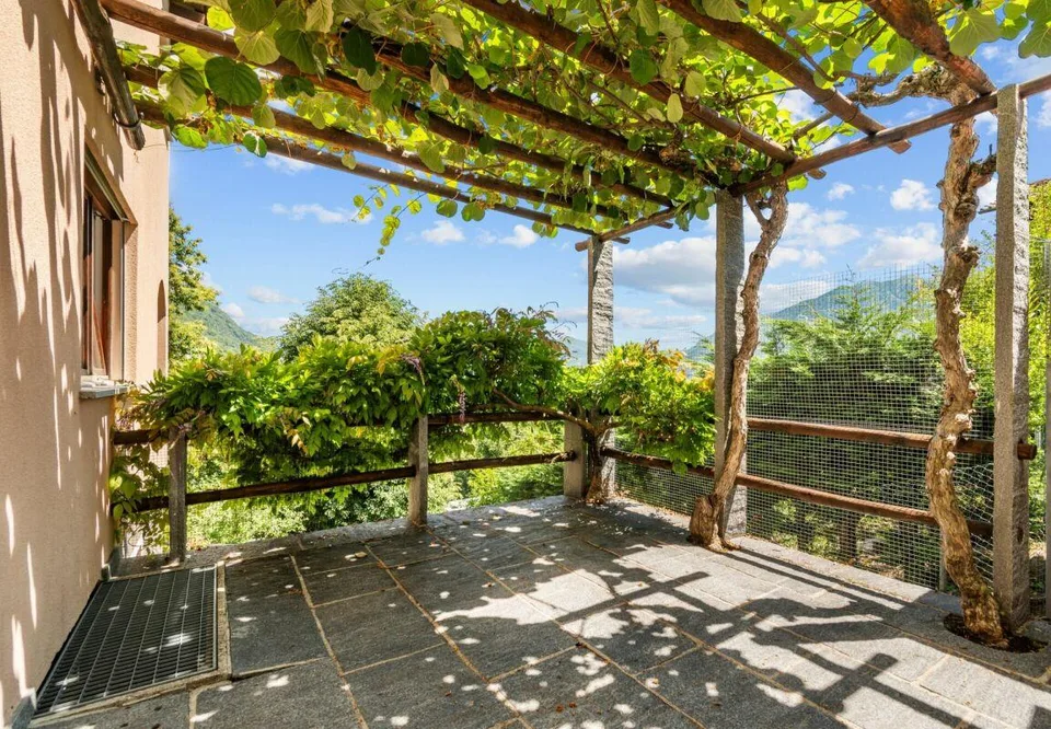 Tenero-Contra splendida casa vista lago in seconda residenza