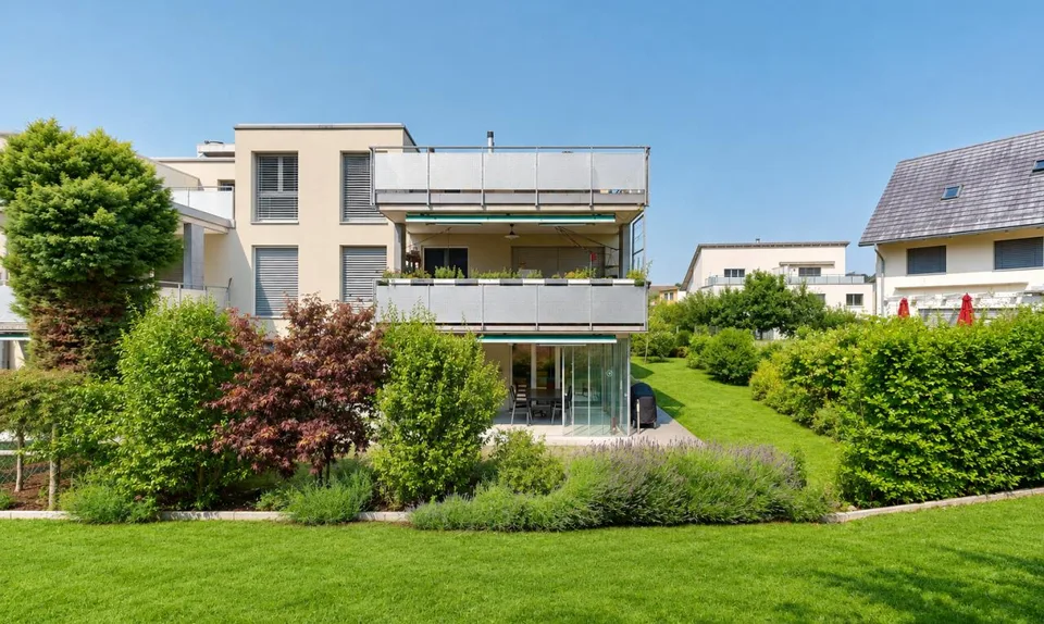 Modernes 5.5-Zimmer-Gartenparadies