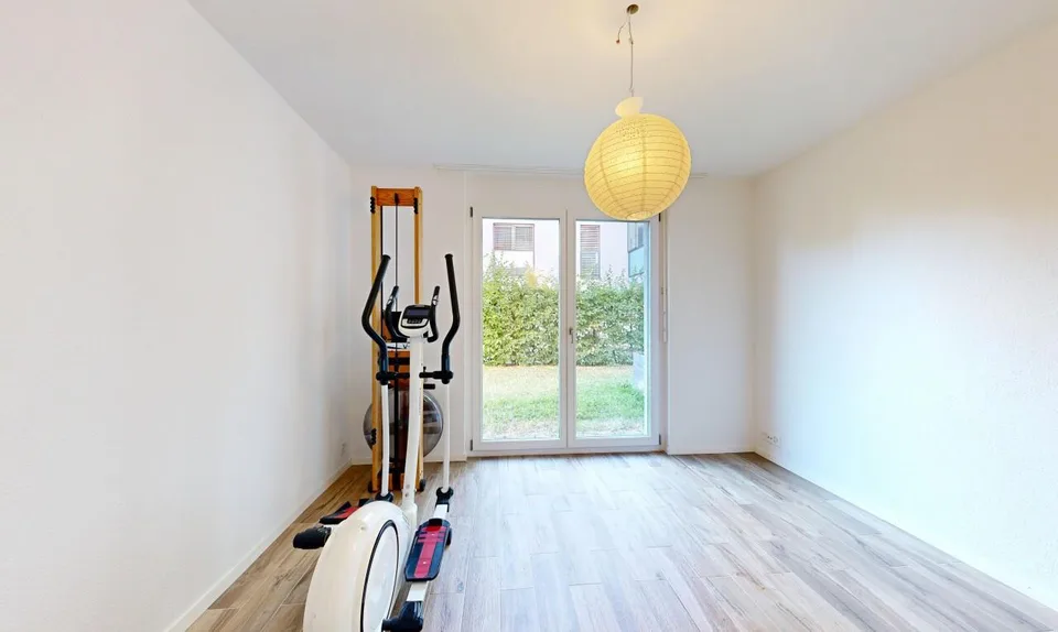 Moderno appartamento giardino di 4,5 stanze con ampia terrazza