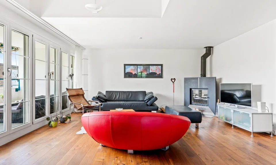 Helle 5.5-Zimmer-Dach-Maisonette-Wohnung mit Ausblick – Foto 7 von 13