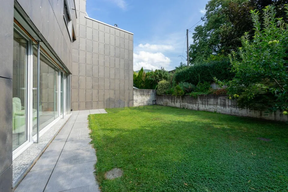CADRO · DOVE L'ARCHITETTURA CONTEMPORANEA INCONTRA IL BENESSERE QUO...