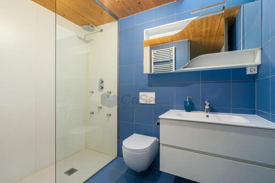 CADRO · DOVE L'ARCHITETTURA CONTEMPORANEA INCONTRA IL BENESSERE QUO...