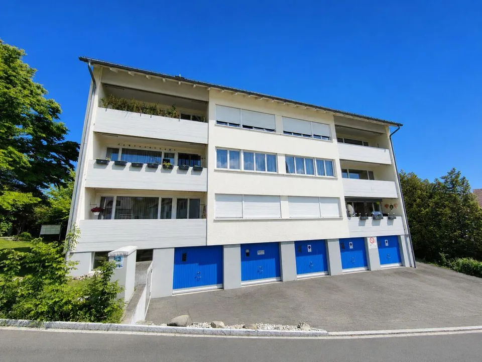 Totalsanierte 125 m² Wohnung an ruhiger Lage auf der Breite
