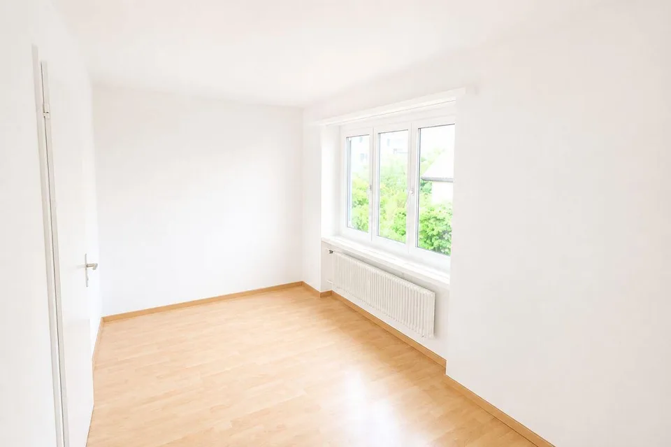 Totalsanierte 125 m² Wohnung an ruhiger Lage auf der Breite