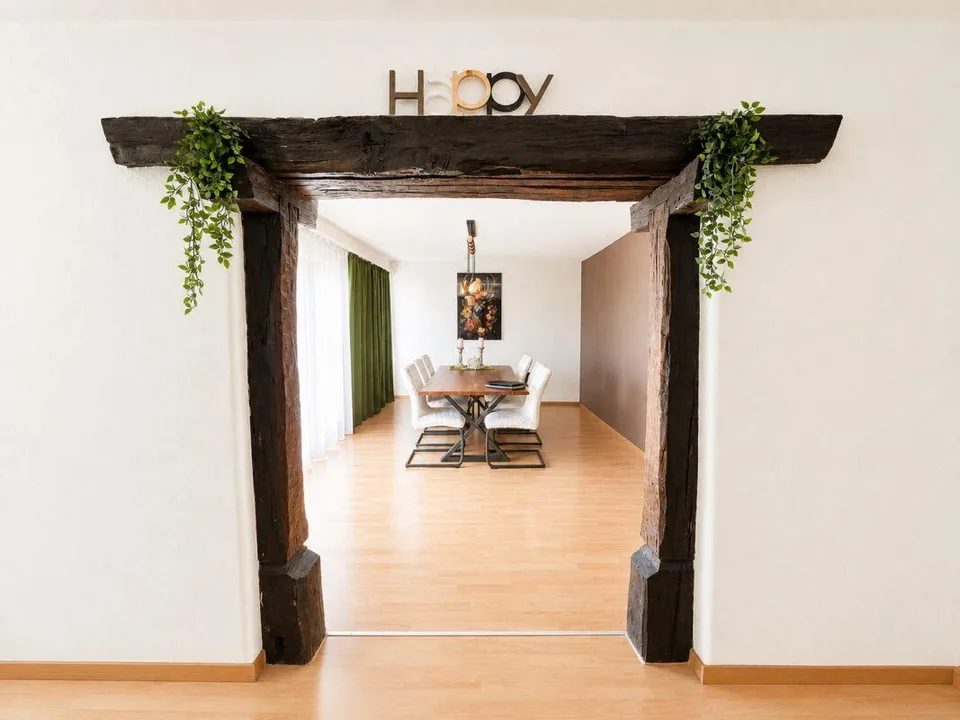 Totalsanierte 125 m² Wohnung an ruhiger Lage auf der Breite