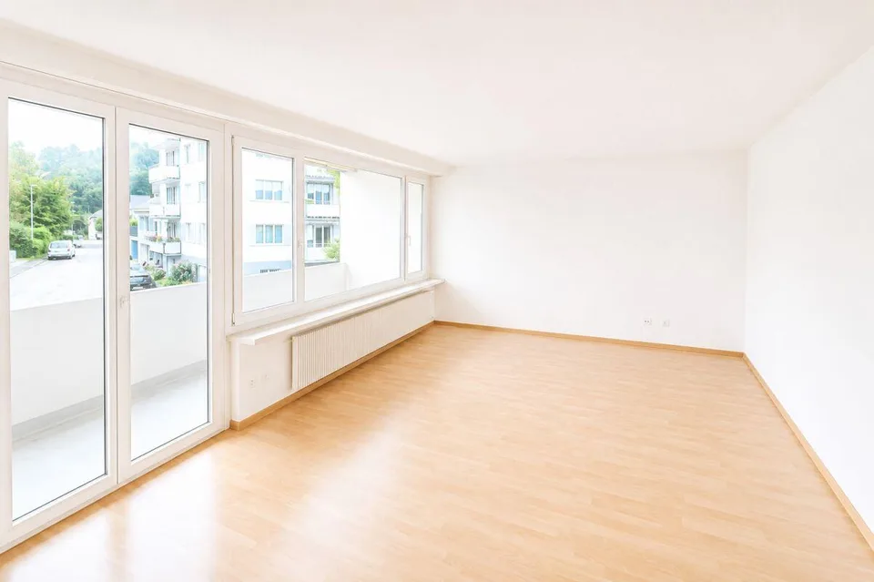 Totalsanierte 125 m² Wohnung an ruhiger Lage auf der Breite
