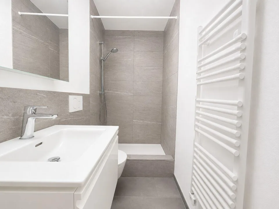Totalsanierte 125 m² Wohnung an ruhiger Lage auf der Breite