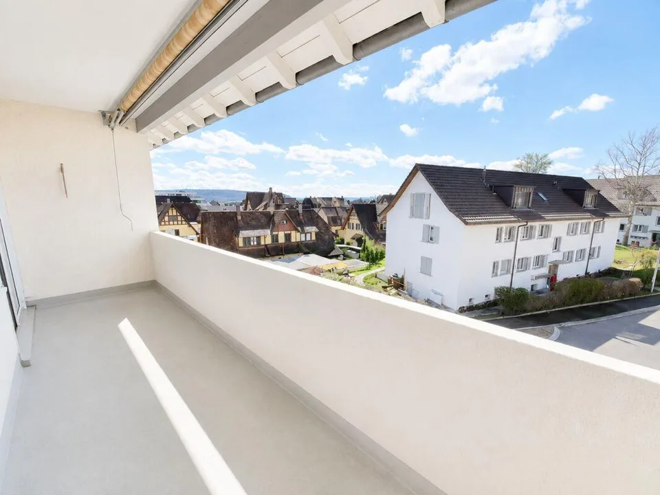 Totalsanierte 125 m² Wohnung an ruhiger Lage auf der Breite