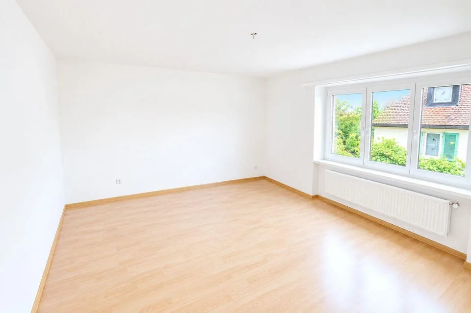 Totalsanierte 125 m² Wohnung an ruhiger Lage auf der Breite