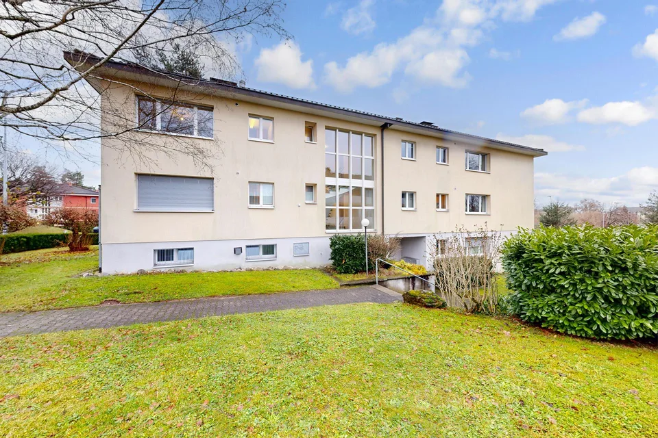 Helle und sonnige Wohnung an begrünter Lage