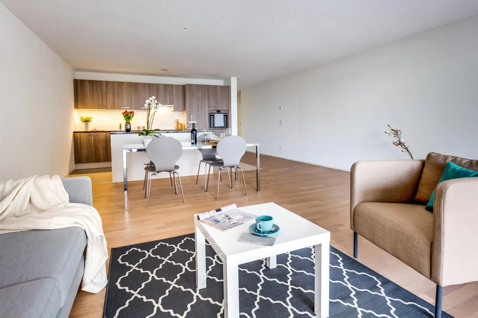 72 m² Wohnkomfort und 24.5 m² Balkon zum Geniessen!
