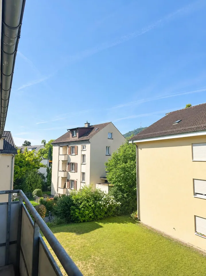 3.5-ZWG im 2. OG, in 8047 Zürich zu vermieten