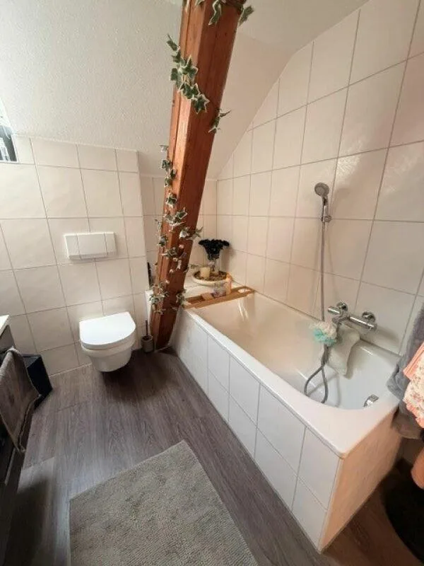 grosszügige 4 Zimmer Wohnung