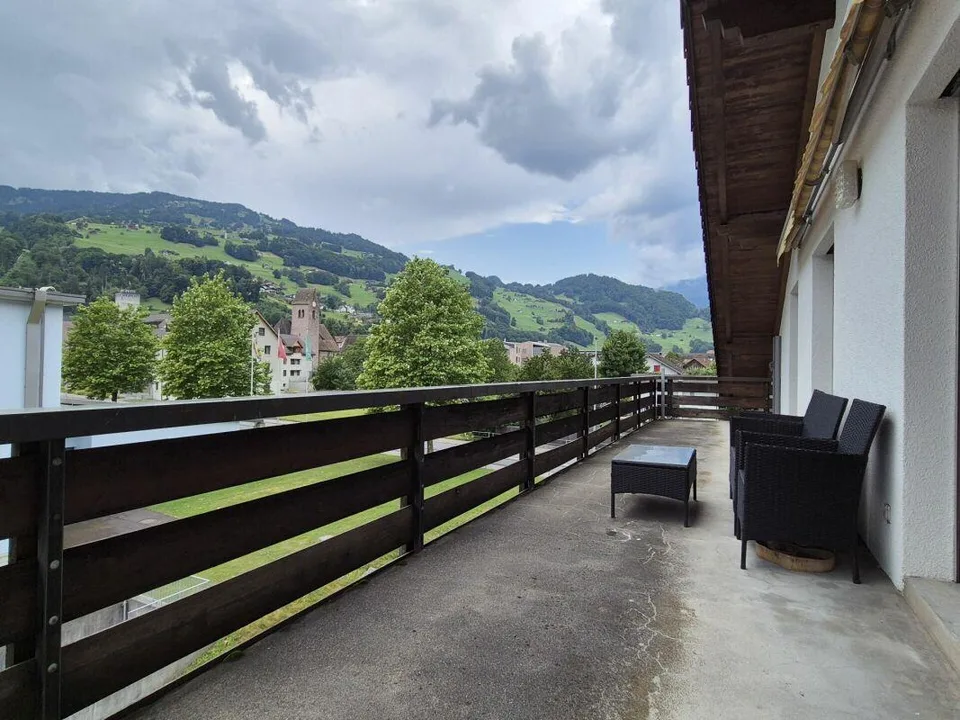 Grosszügige Dachwohnung