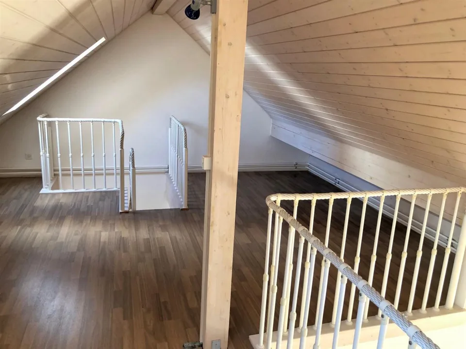 Appartement mansardé avec galerie