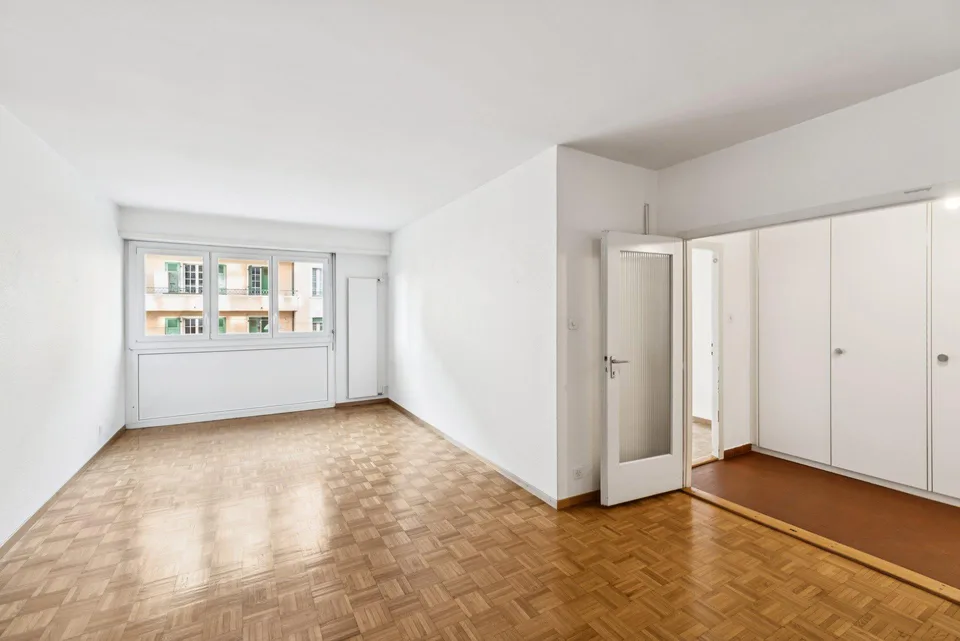 Three-room apartment in the city center