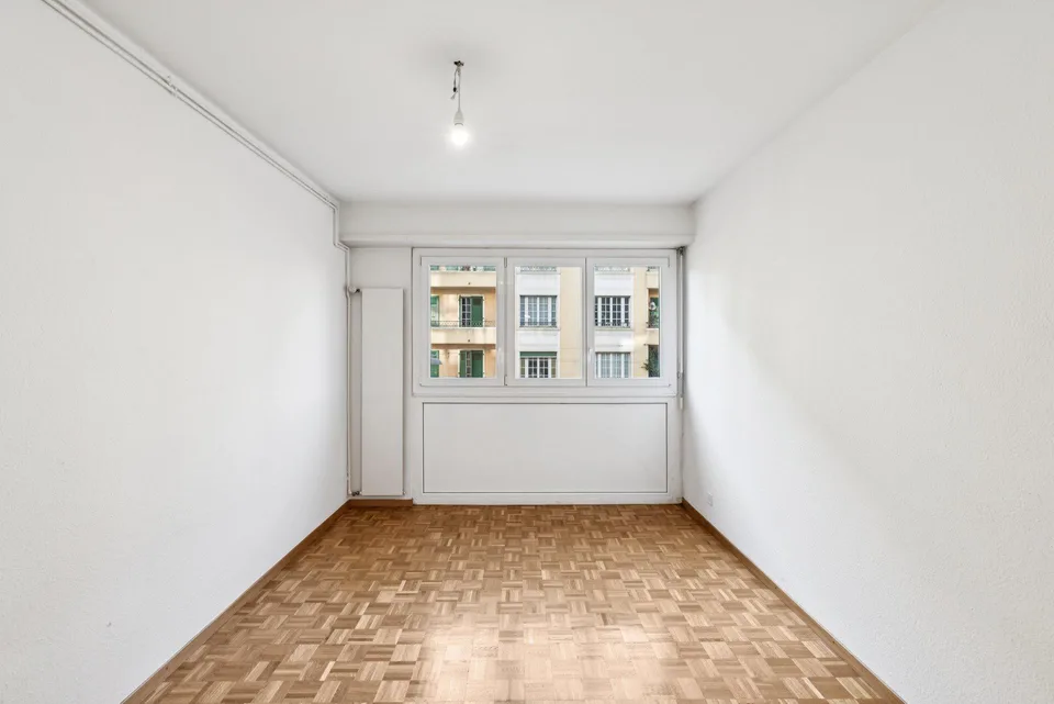 Three-room apartment in the city center