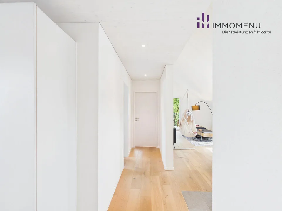 Moderne 2.5-Zimmer-Attikawohnung mit Weitsicht in Oberweningen