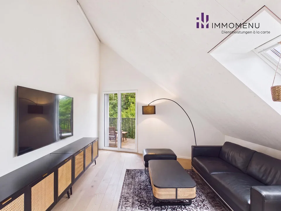 Moderne 2.5-Zimmer-Attikawohnung mit Weitsicht in Oberweningen