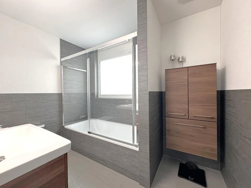 Grosszügige, moderne 4.5-Zimmer-Wohnung an attraktiver Lage