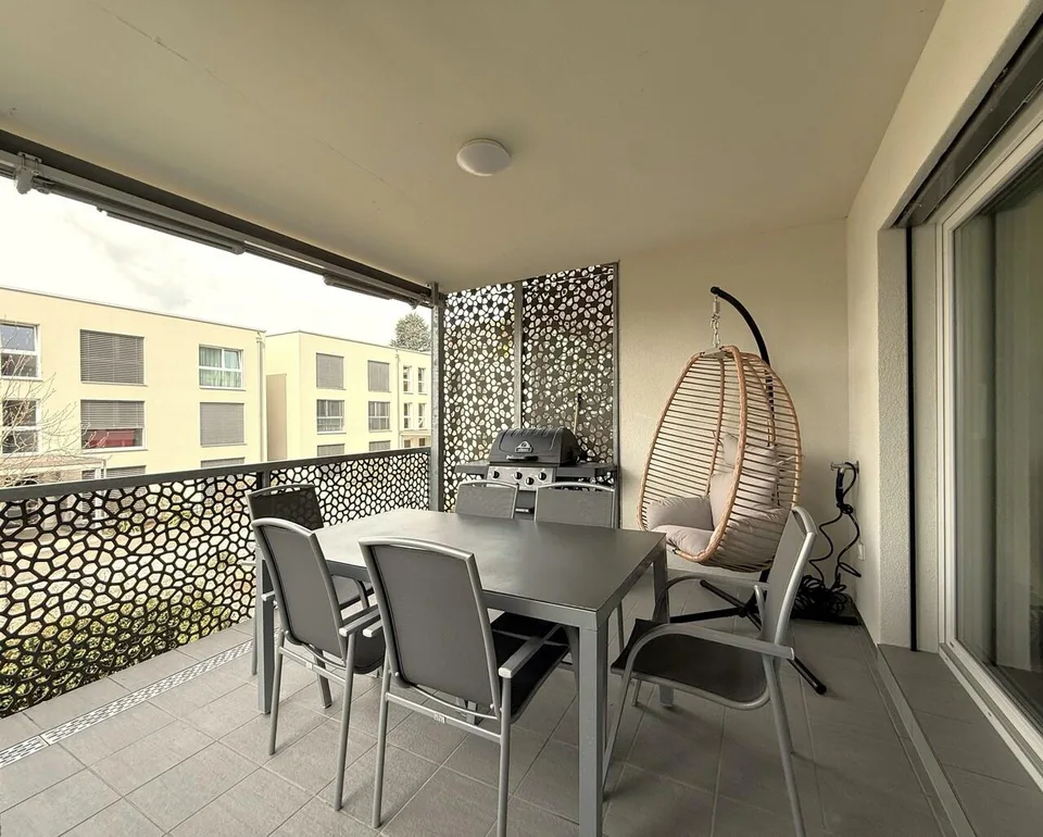 Grosszügige, moderne 4.5-Zimmer-Wohnung an attraktiver Lage